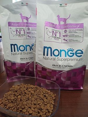 Сухий корм для котів Monge Cat Adult Chicken